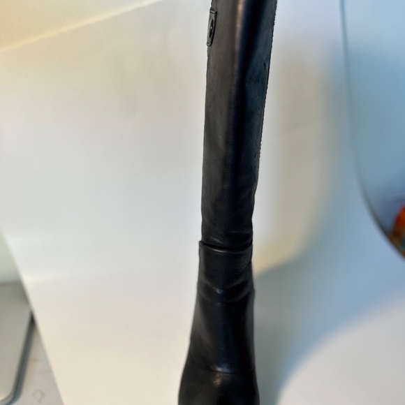 black heeled leather boots - Picture 11 of 12